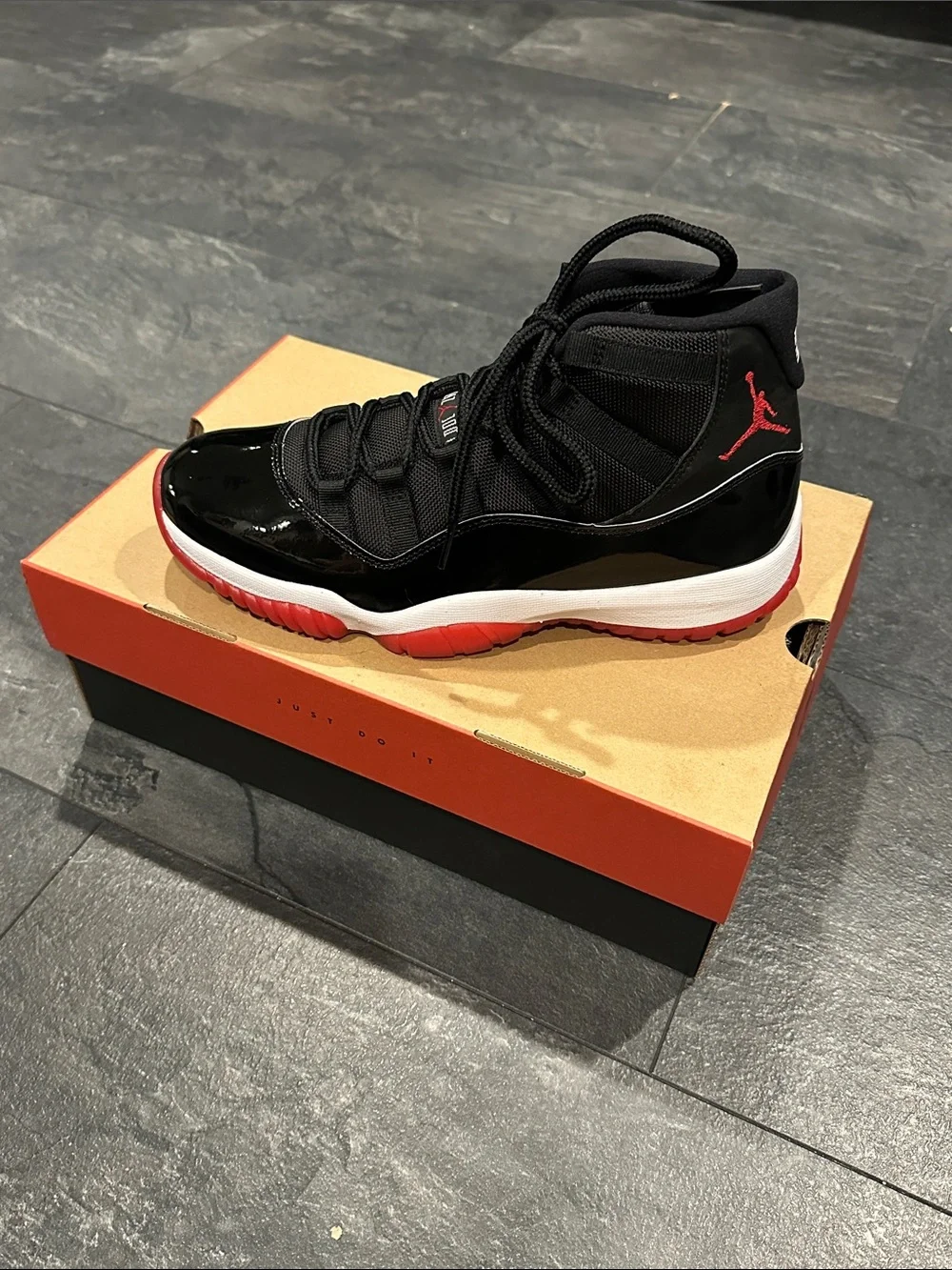 Jordan 11 Retro 2019 Bred Men's High-Top Sneakers - Black/Red/White